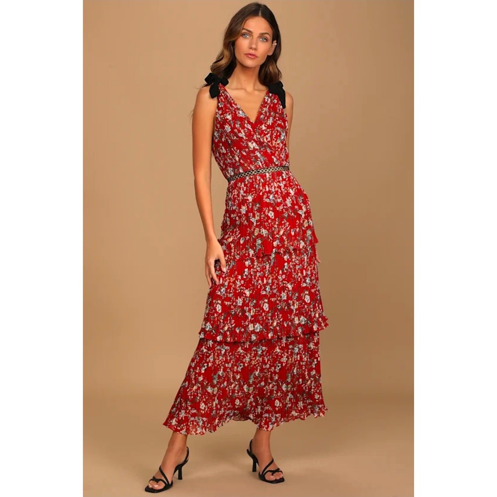 Lulus Red Floral Pleated Tiered Maxi Dress Size M HL1283L Shoulder Ties Boho